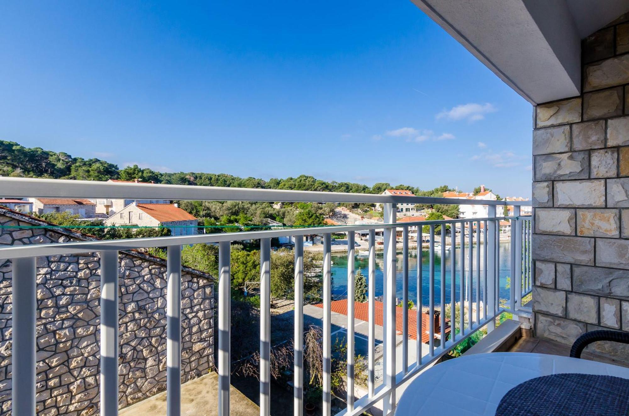 Apartments Lorena Mljet Pomena Extérieur photo
