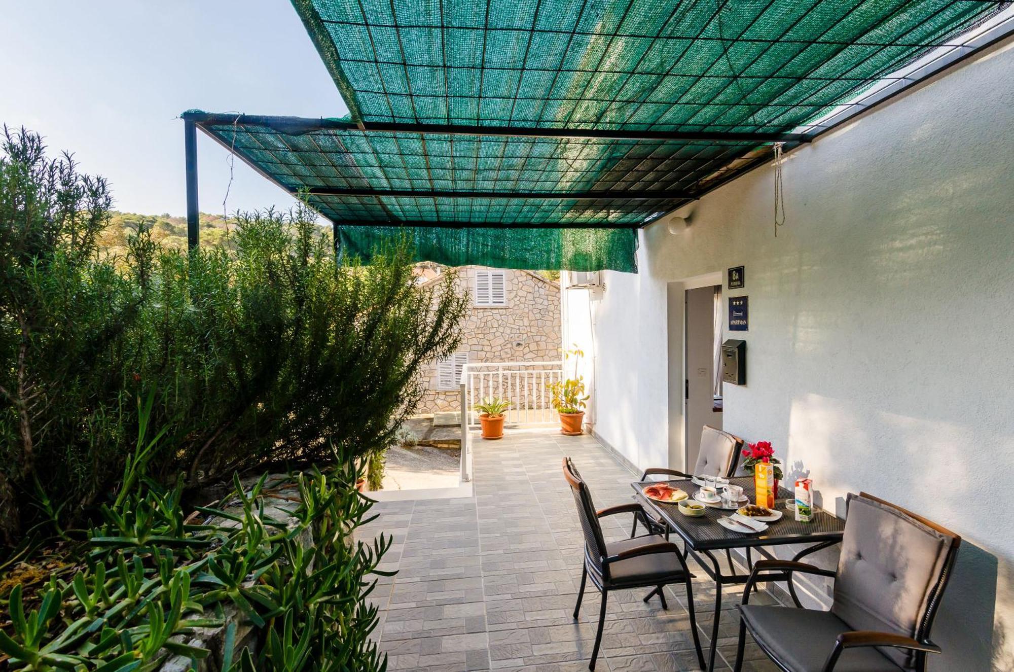 Apartments Lorena Mljet Pomena Extérieur photo