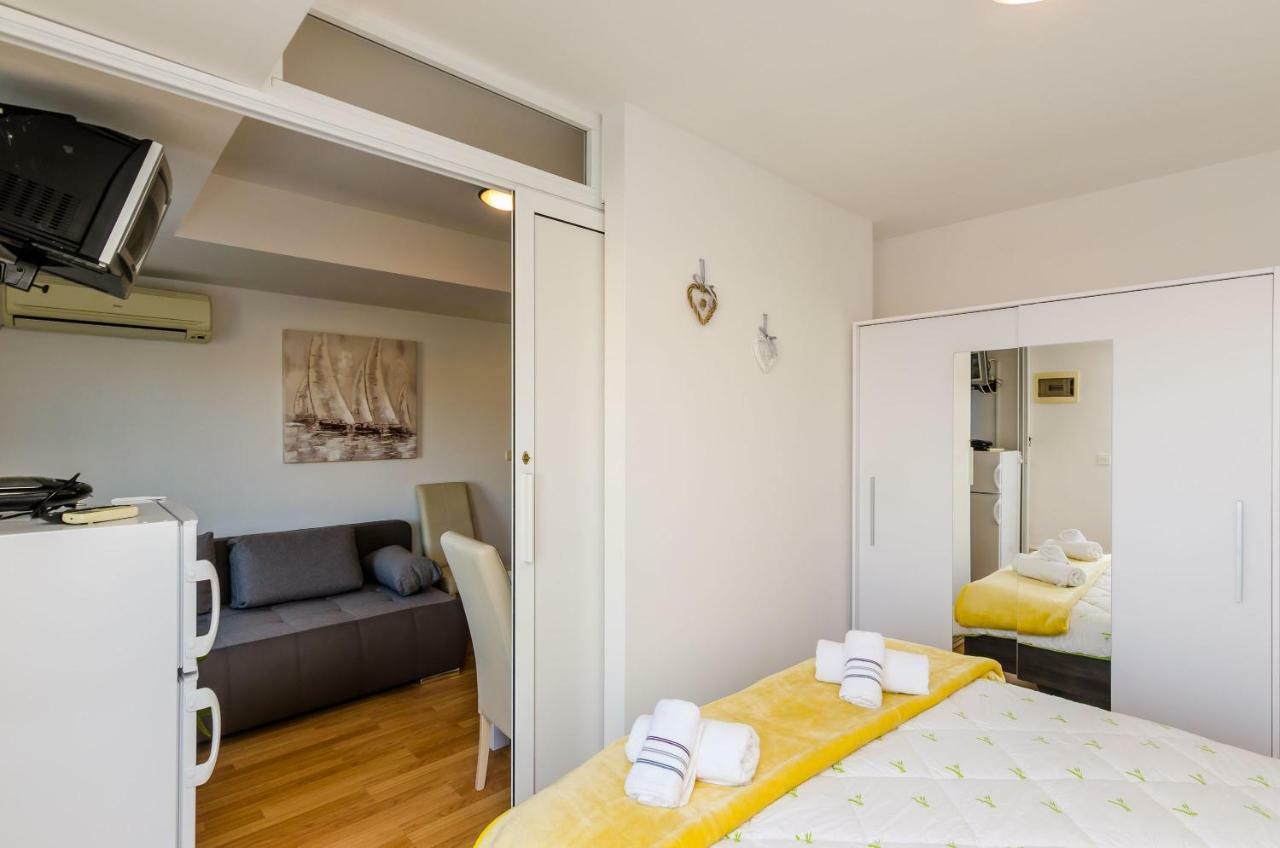 Apartments Lorena Mljet Pomena Extérieur photo