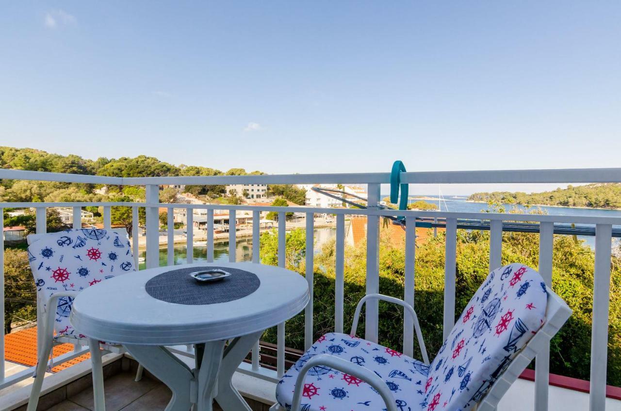 Apartments Lorena Mljet Pomena Extérieur photo